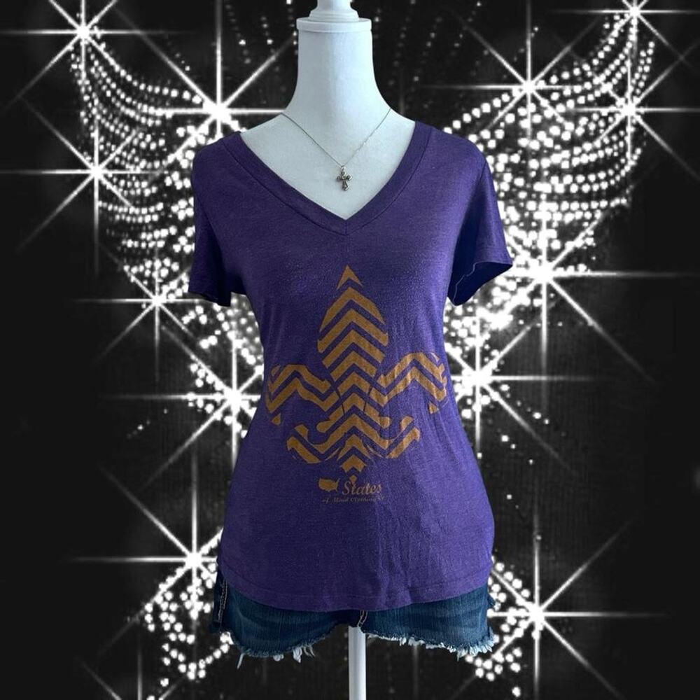 muted purple v neck geometric chevron fleur de lis street grunge wear shirt